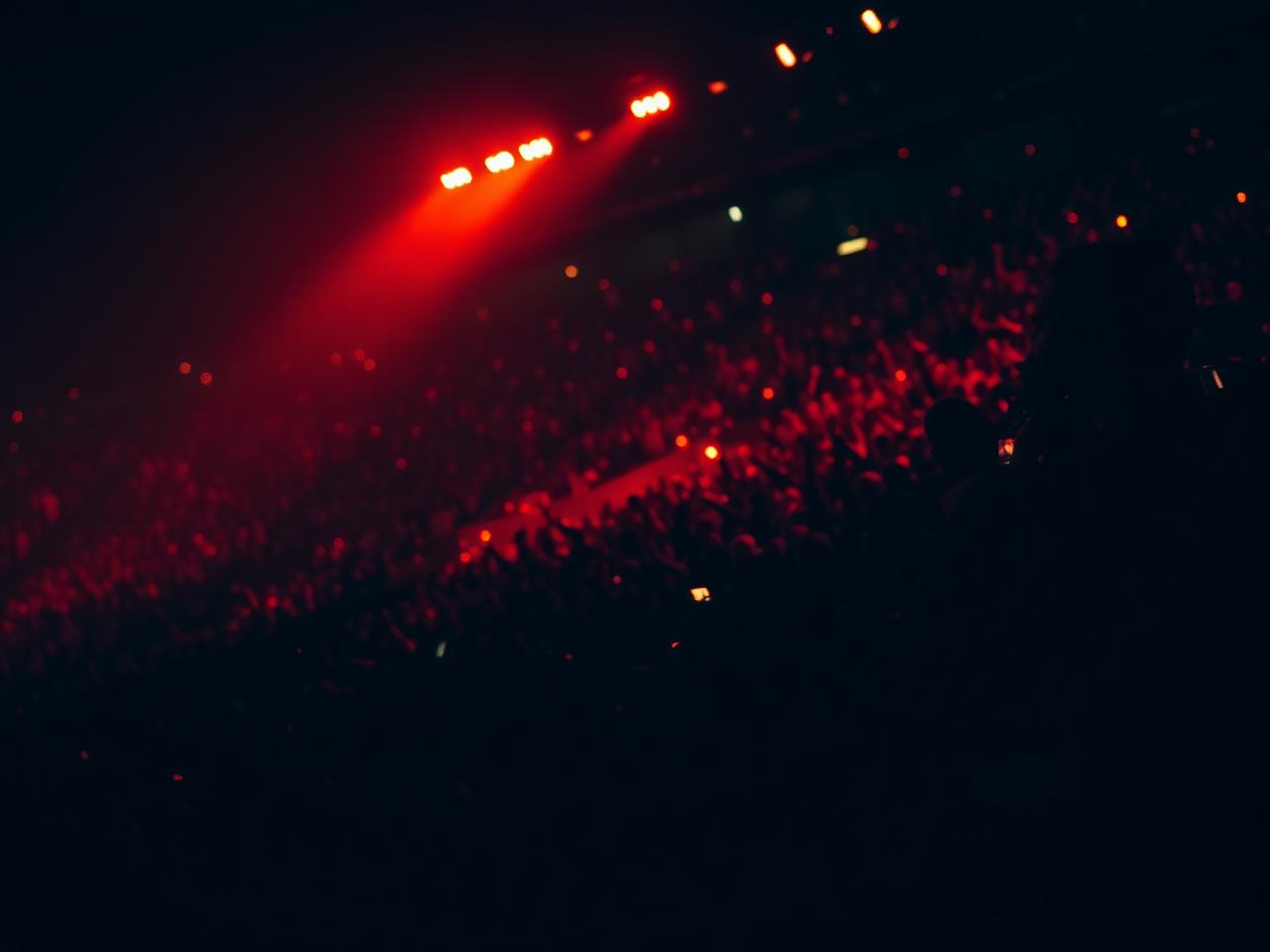 Home crowd · Cheers